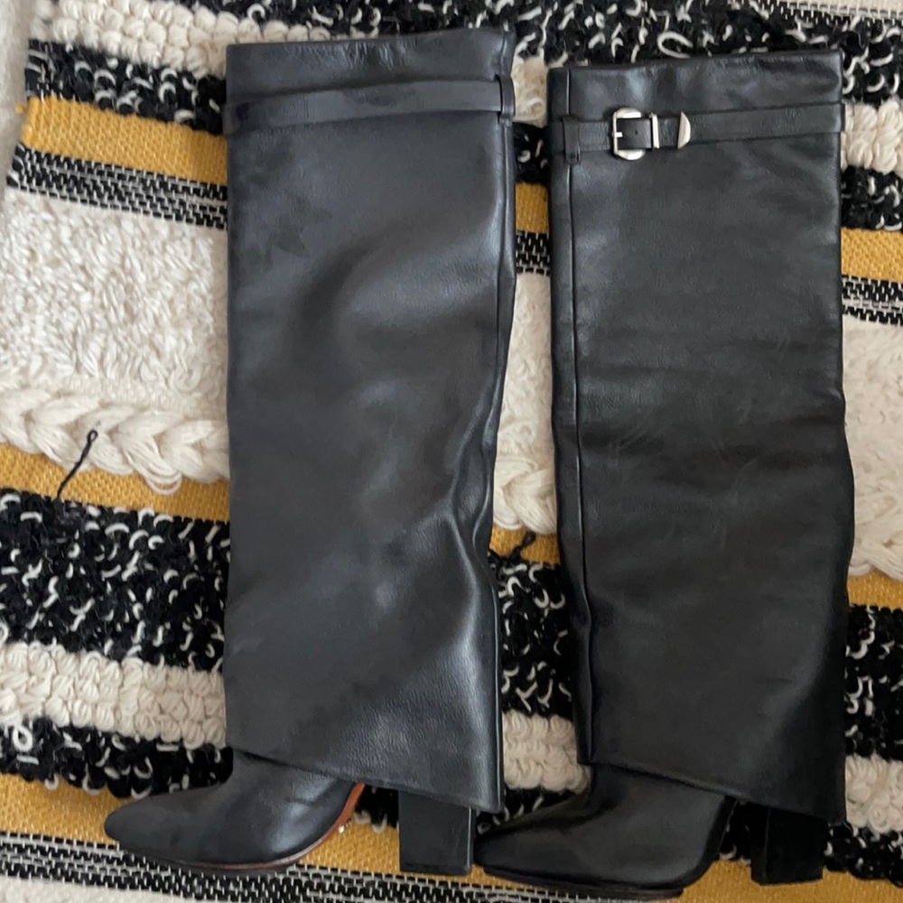 Schutz black boots,super cute ,worn a few times